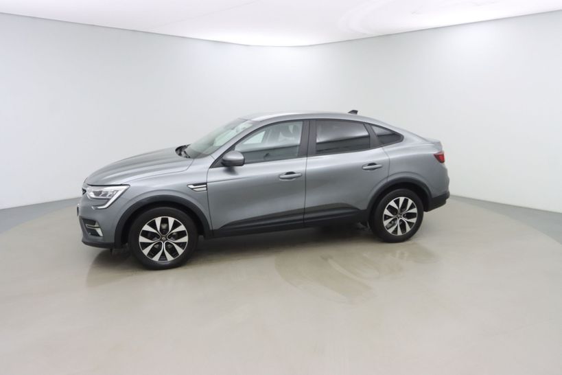 RENAULT ARKANA 2023 - Photo n°8
