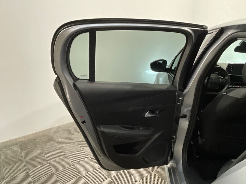 PEUGEOT 208 2023 - Photo n°35