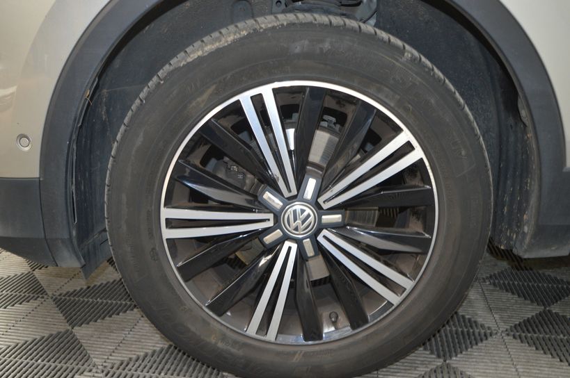 VOLKSWAGEN TIGUAN 2016 - Photo n°9