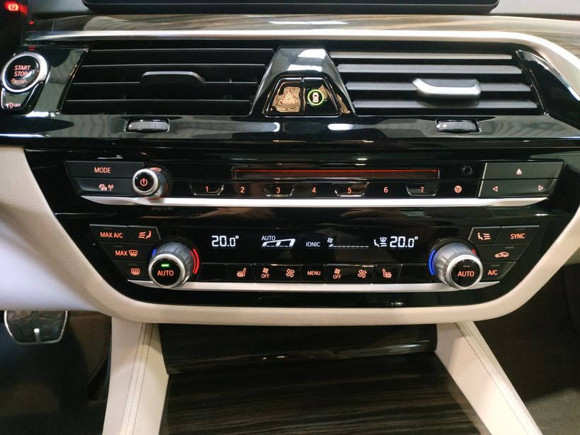 BMW SERIE 5 G30 2019 - Photo n°21