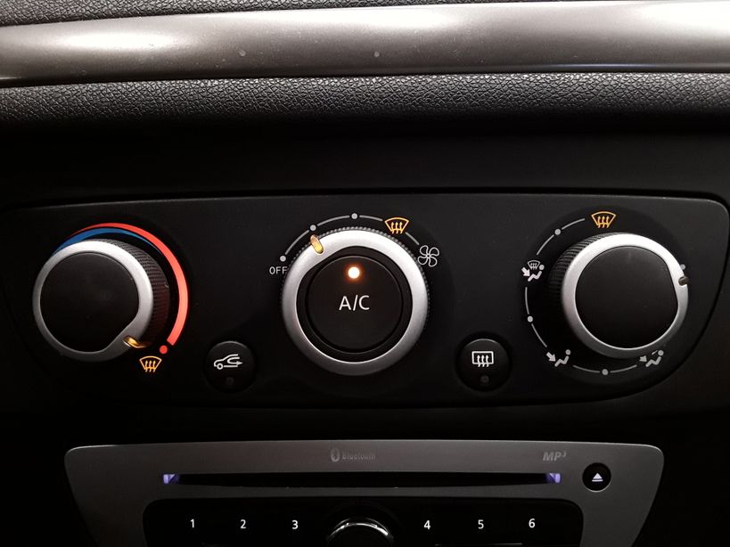 RENAULT MEGANE III SOCIETE 2015 - Photo n°20