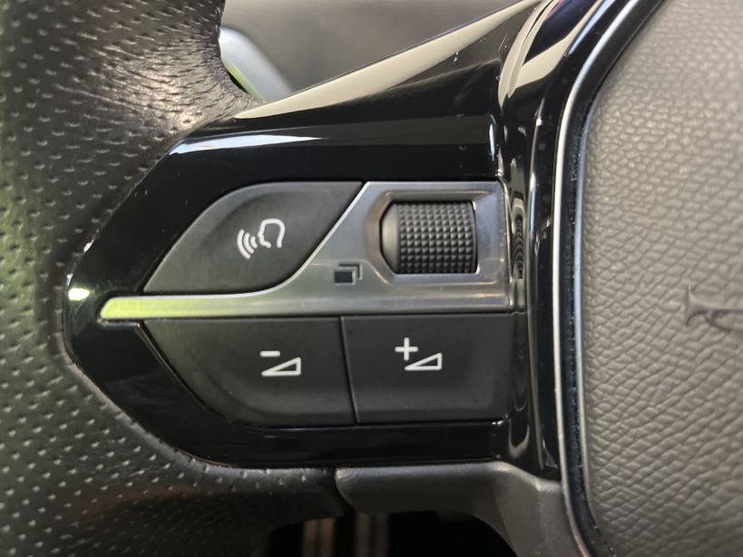 PEUGEOT 5008 2017 - Photo n°30