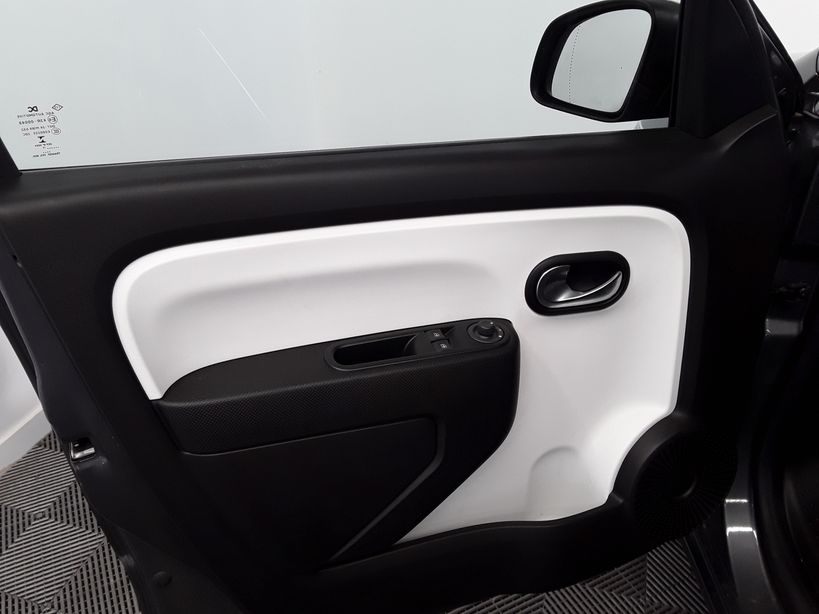 RENAULT TWINGO III 2019 - Photo n°12