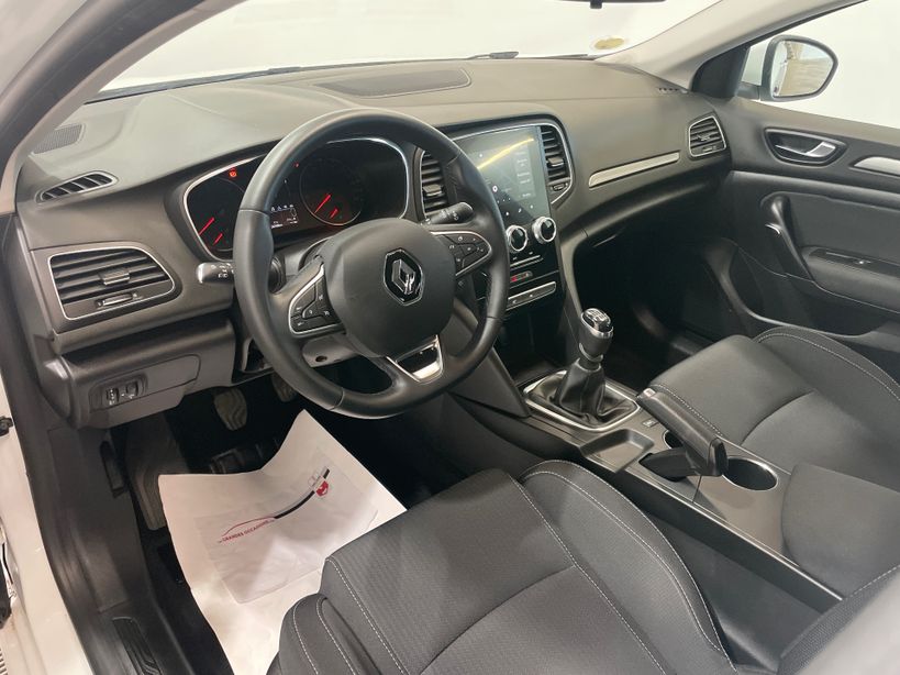 RENAULT MEGANE IV BERLINE 2022 - Photo n°12