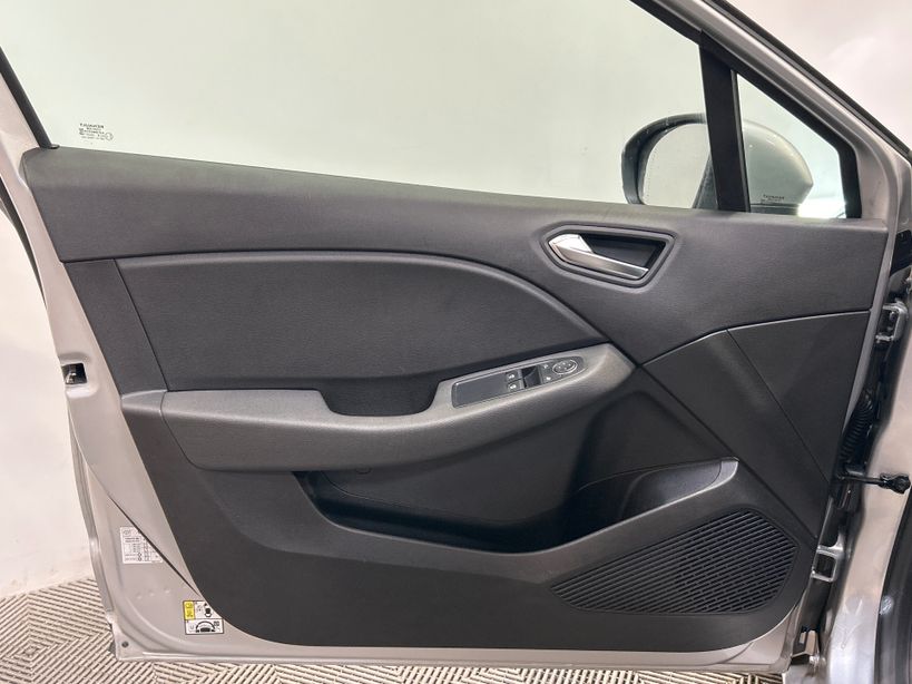 RENAULT CLIO V 2021 - Photo n°28