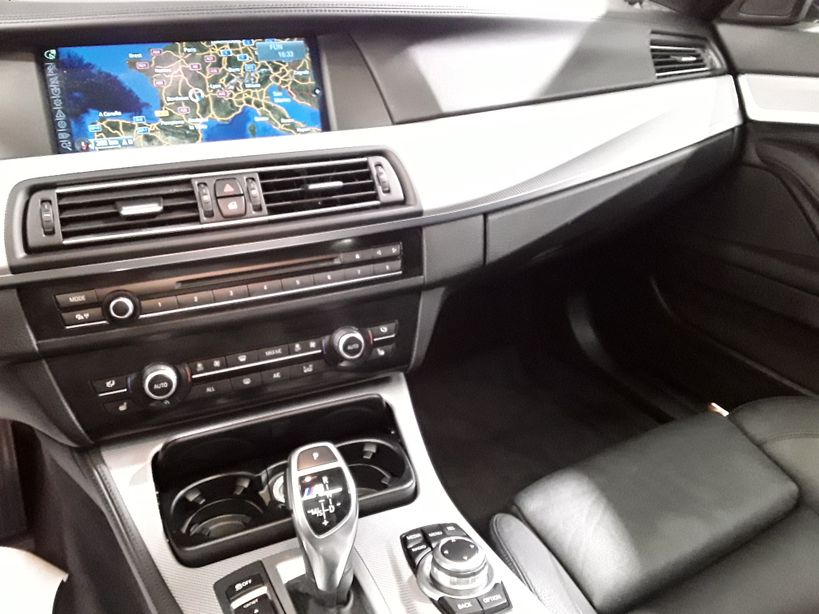 BMW SERIE 5 TOURING F11 2013 - Photo n°7