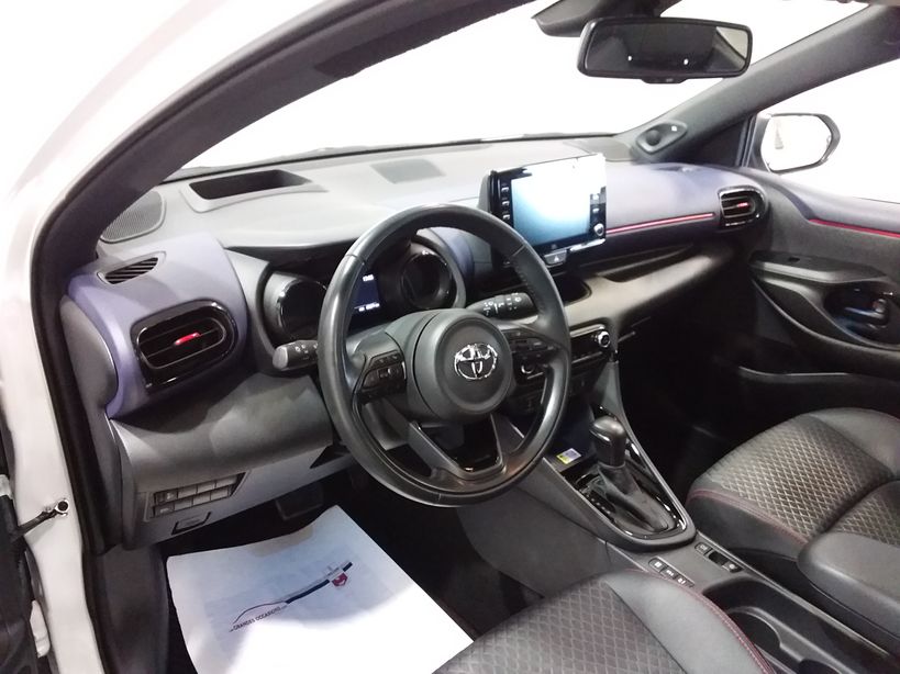 TOYOTA YARIS HYBRIDE MY22 2022 - Photo n°13