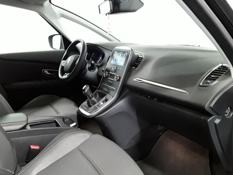 RENAULT GRAND SCENIC IV 2019 - Photo n°9