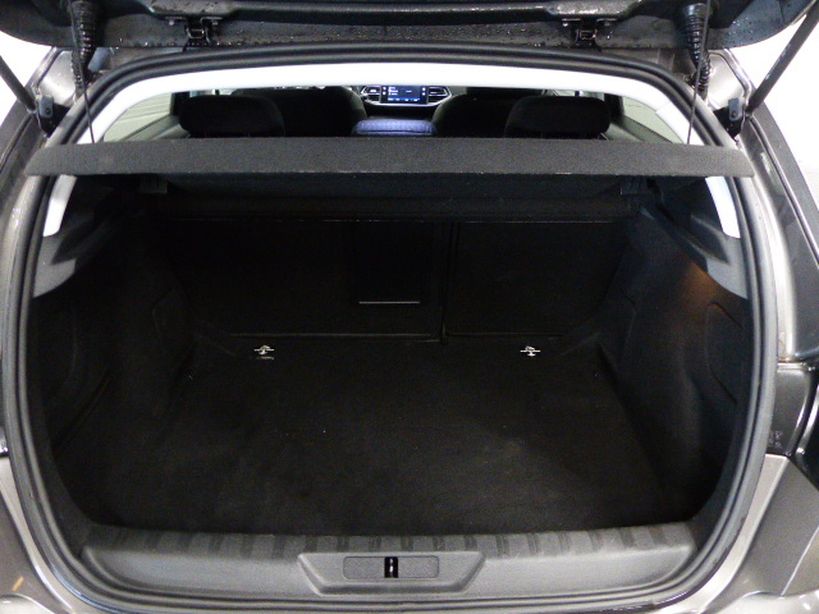 PEUGEOT 308 2019 - Photo n°11