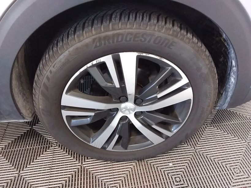 PEUGEOT 5008 2019 - Photo n°5