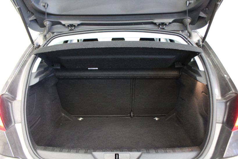 PEUGEOT 308 2019 - Photo n°9