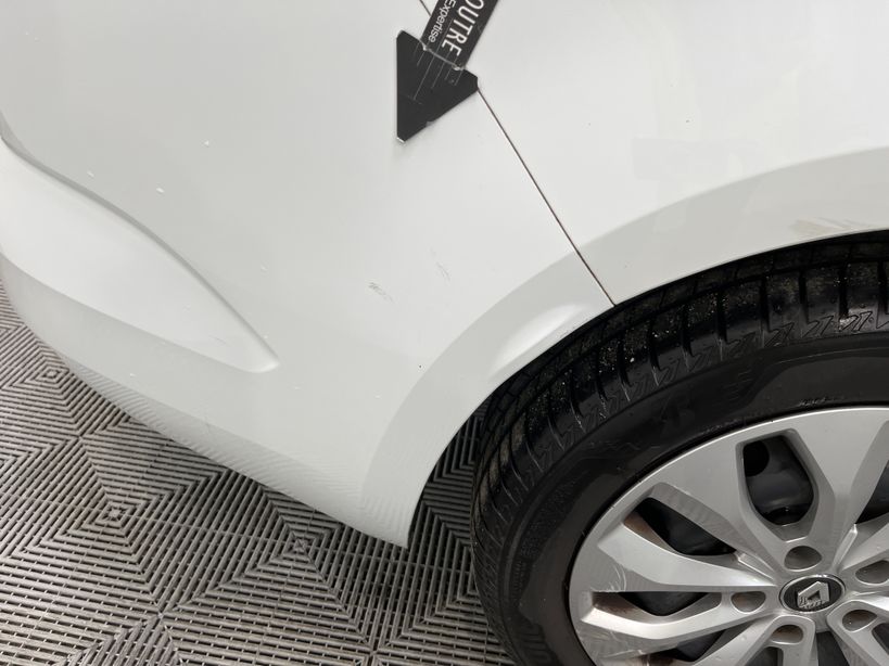 RENAULT MEGANE IV ESTATE 2017 - Photo n°3