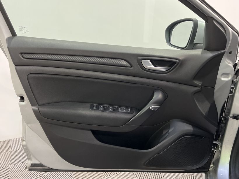 RENAULT MEGANE IV BERLINE BUSINESS 2020 - Photo n°33