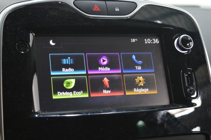RENAULT CLIO IV 2016 - Photo n°14