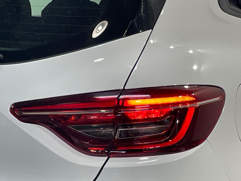 RENAULT CLIO V 2021 - Photo n°8