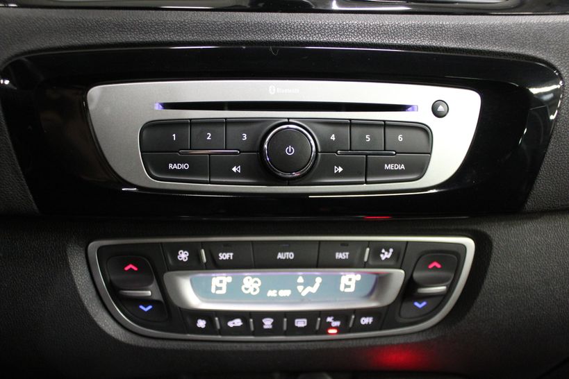 RENAULT SCENIC III 2015 - Photo n°20