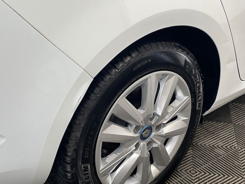 RENAULT MEGANE IV ESTATE 2021 - Photo n°4