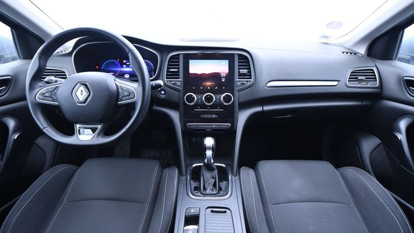 RENAULT MEGANE IV BERLINE 2021 - Photo n°11