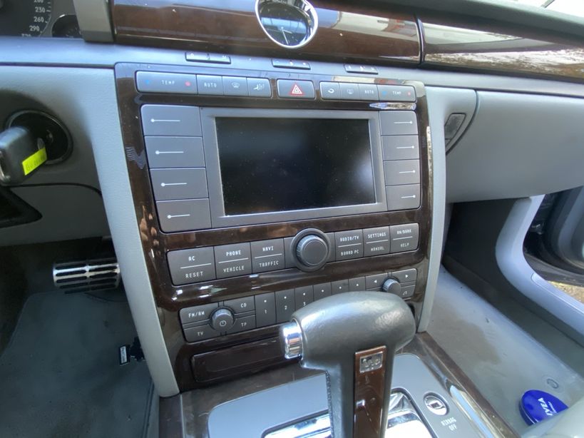 VOLKSWAGEN PHAETON 2004 - Photo n°11