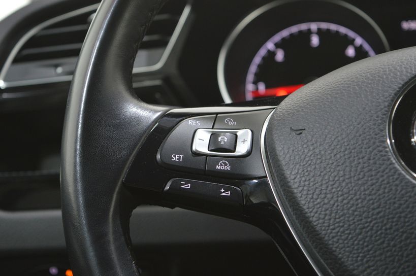 VOLKSWAGEN TOURAN 2016 - Photo n°11
