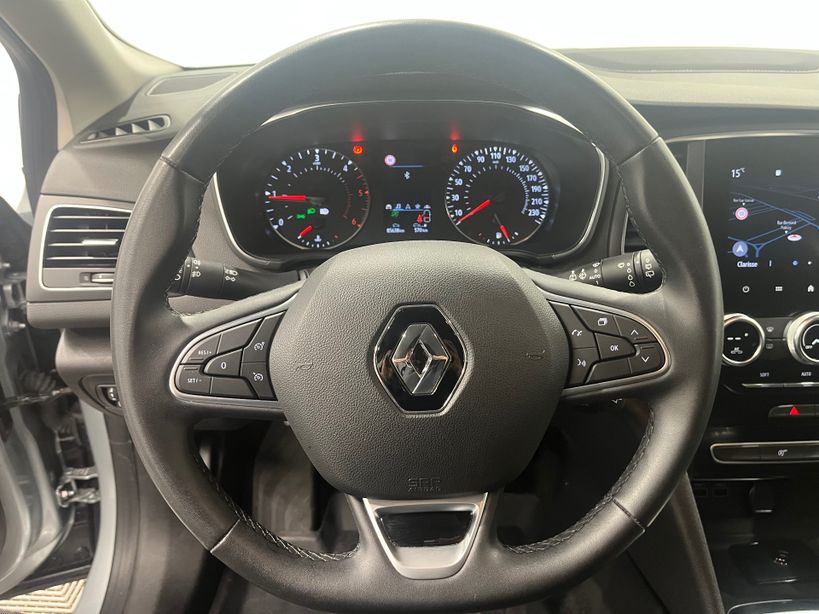 RENAULT MEGANE IV BERLINE 2022 - Photo n°11