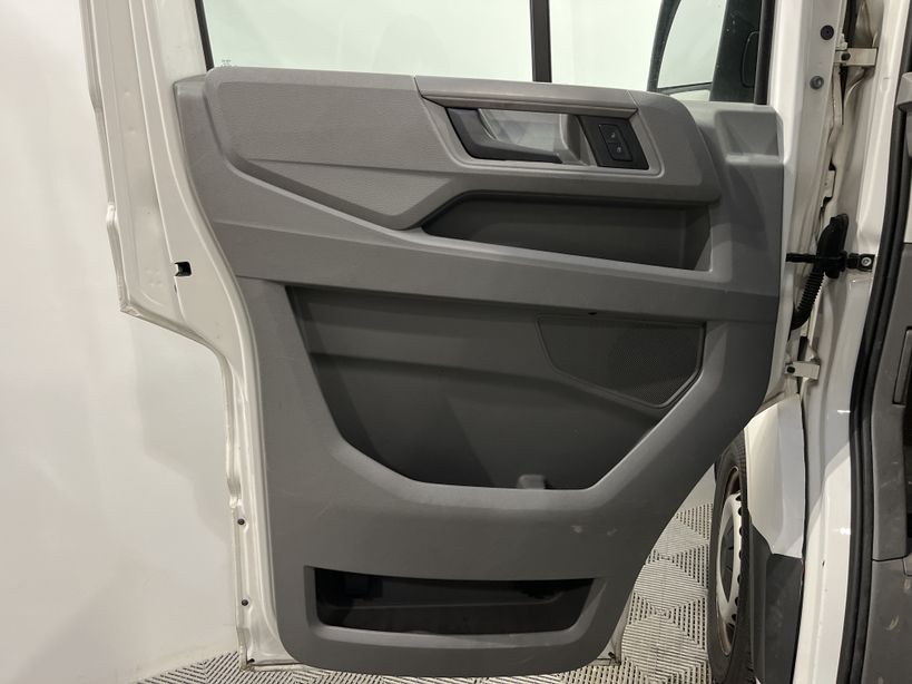 VOLKSWAGEN CRAFTER VAN 2019 - Photo n°31