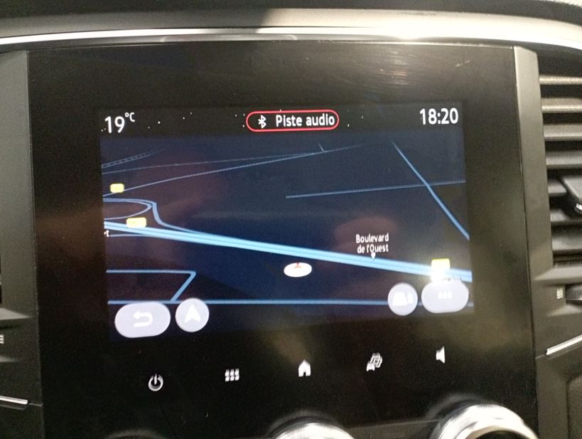 RENAULT MEGANE IV BERLINE 2021 - Photo n°18