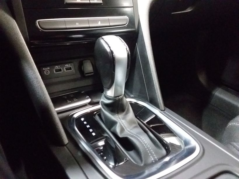 RENAULT MEGANE IV ESTATE 2021 - Photo n°20