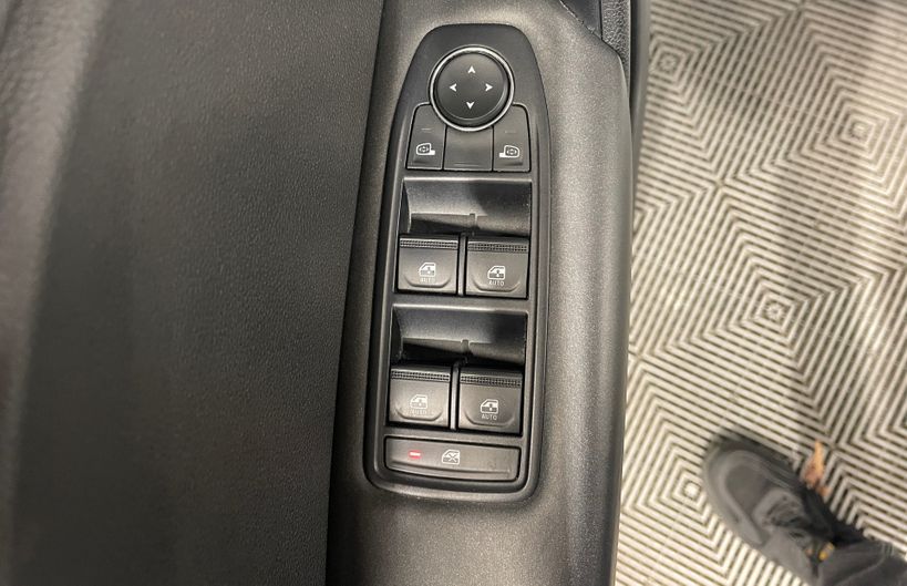 RENAULT CAPTUR 2022 - Photo n°10