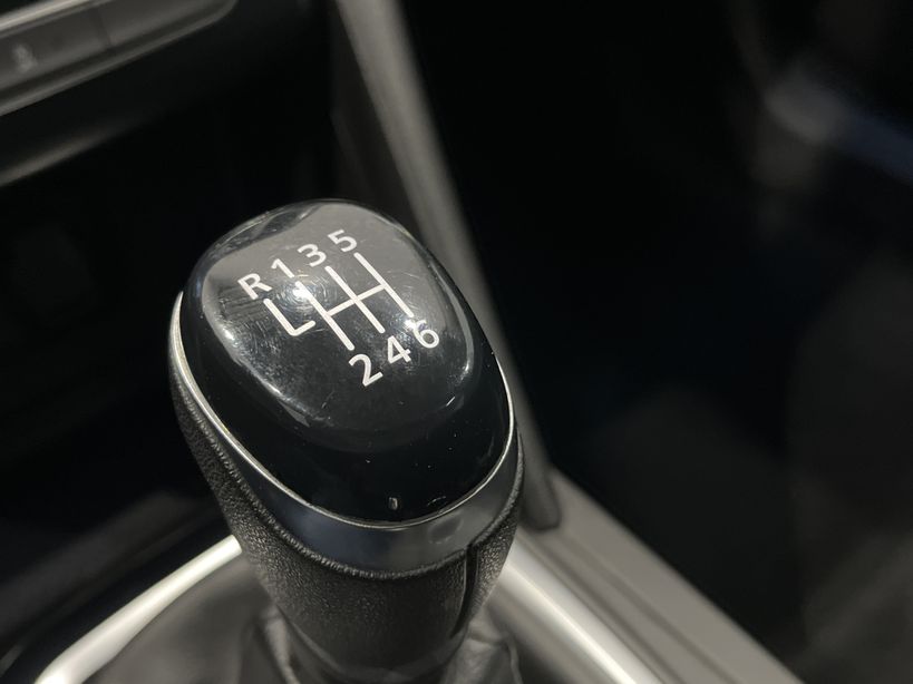 RENAULT MEGANE IV BERLINE BUSINESS 2019 - Photo n°19