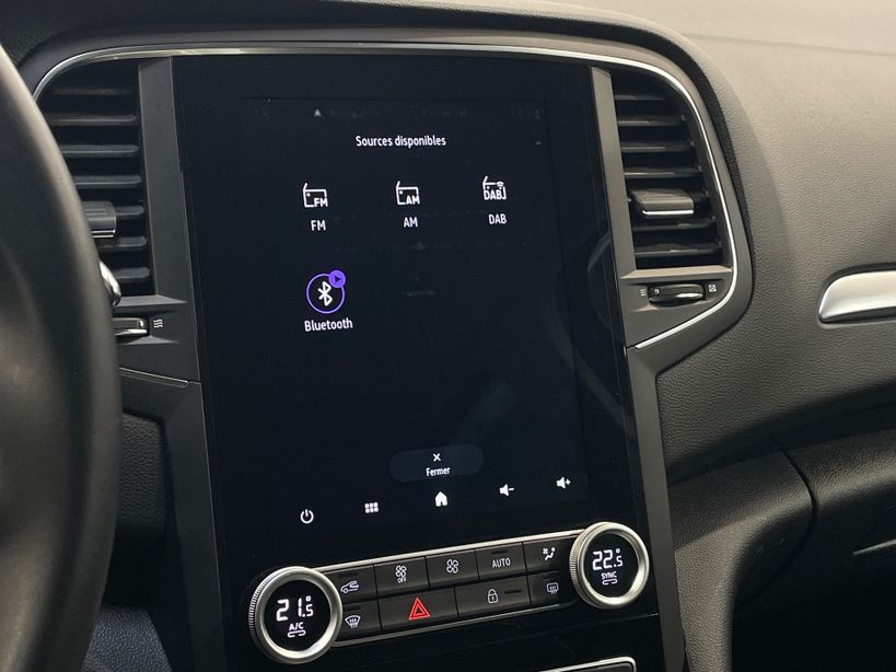 RENAULT MEGANE IV BERLINE 2022 - Photo n°15