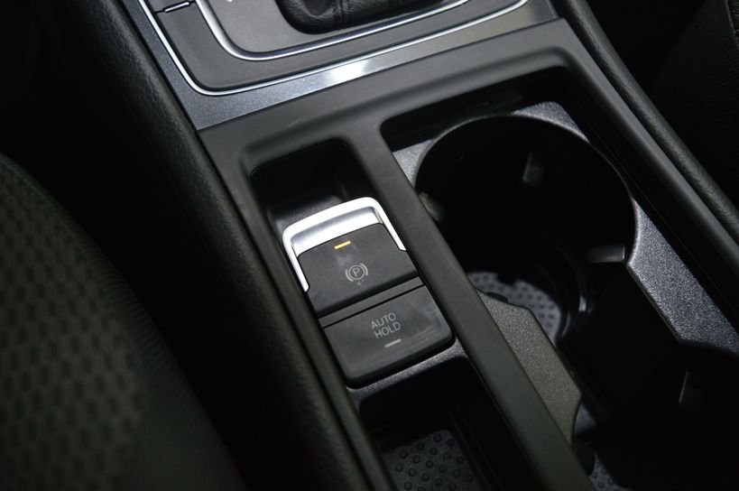 VOLKSWAGEN GOLF SW 2018 - Photo n°39