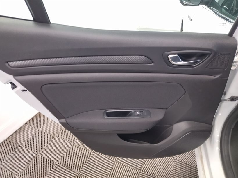RENAULT MEGANE IV BERLINE BUSINESS 2020 - Photo n°18