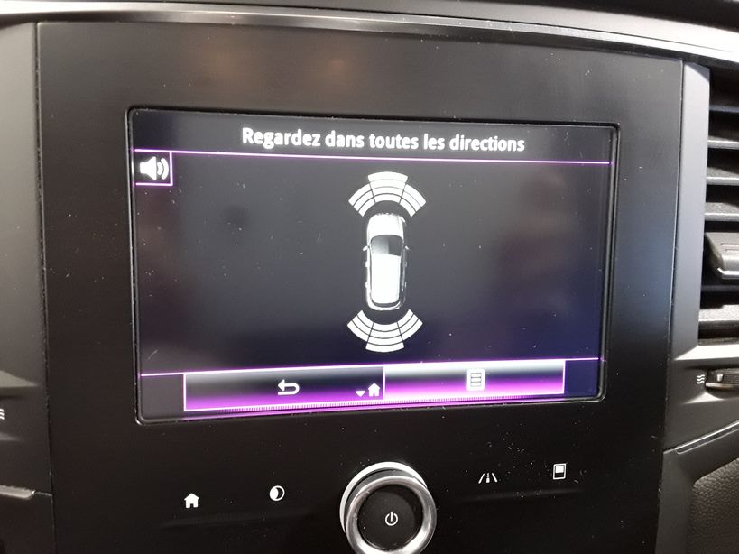 RENAULT MEGANE IV BERLINE BUSINESS 2020 - Photo n°17