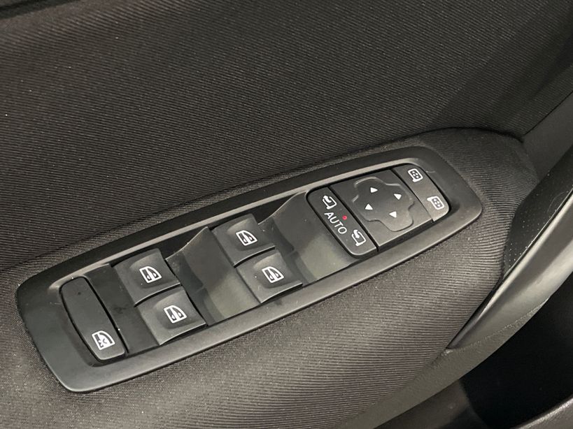RENAULT MEGANE IV BERLINE BUSINESS 2020 - Photo n°34