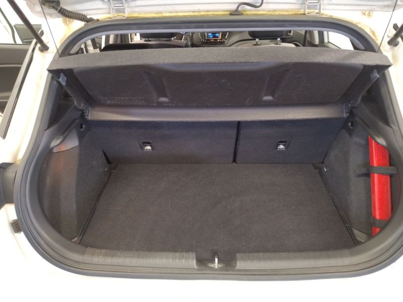 HYUNDAI i20 2015 - Photo n°19