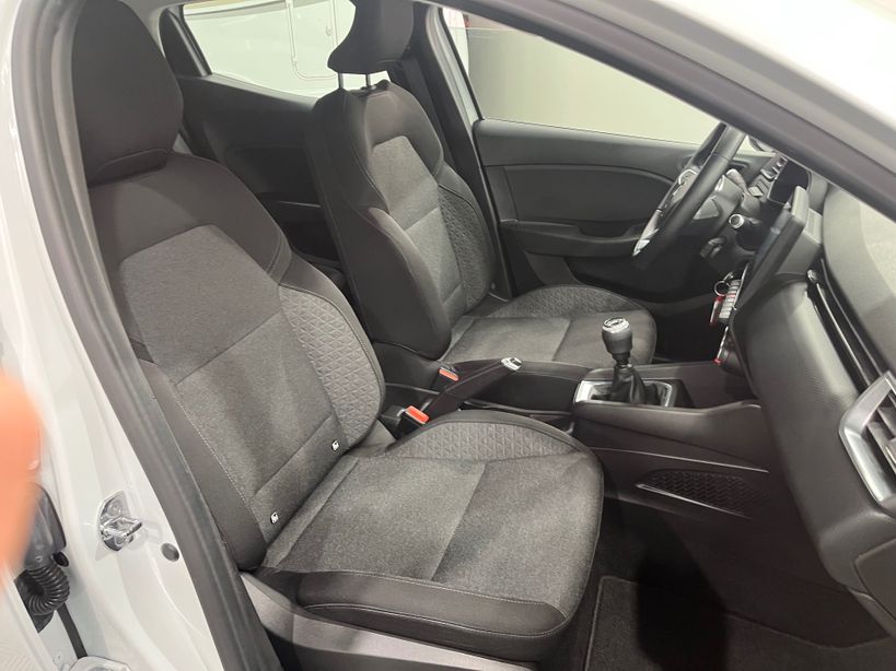 RENAULT CLIO V 2021 - Photo n°30