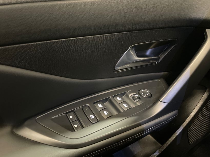 PEUGEOT 308 2023 - Photo n°23