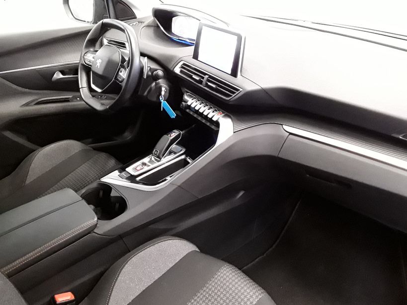PEUGEOT 5008 2017 - Photo n°5