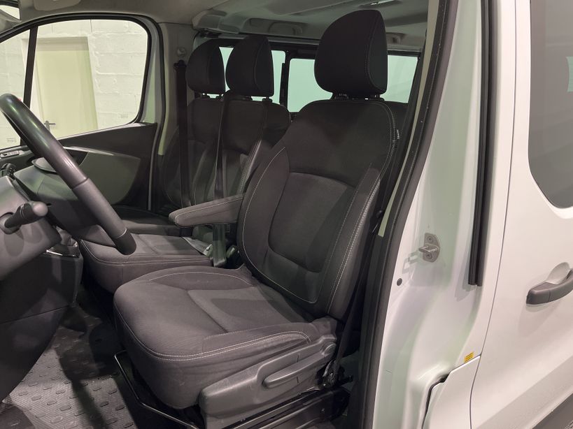 RENAULT TRAFIC COMBI 2016 - Photo n°11