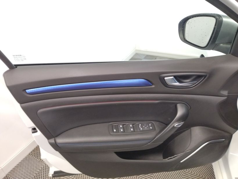 RENAULT MEGANE IV BERLINE 2020 - Photo n°10