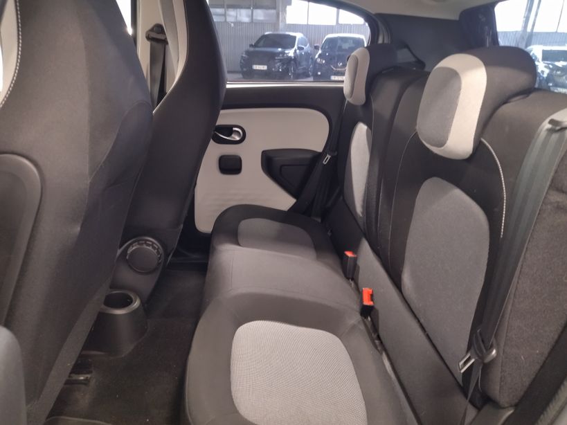 RENAULT TWINGO III 2017 - Photo n°18