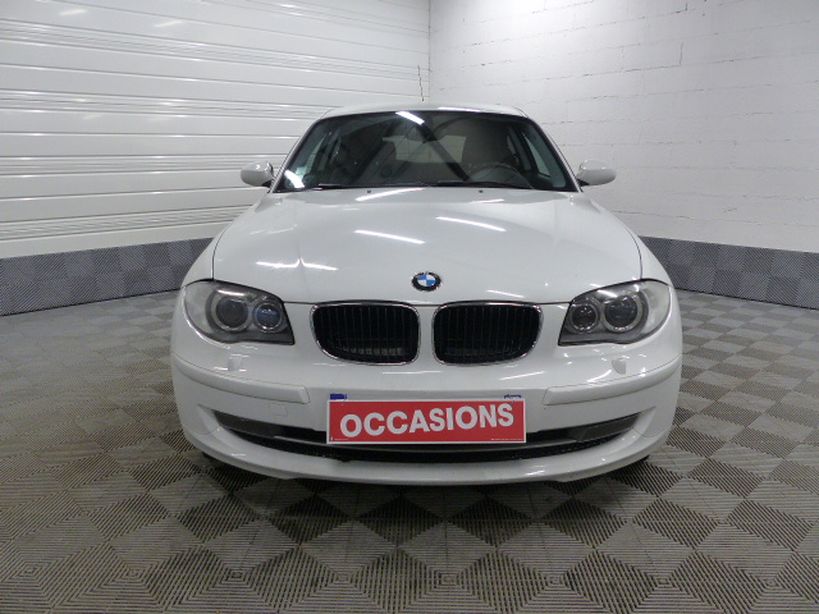 BMW SERIE 1 E81 2008 - Photo n°2