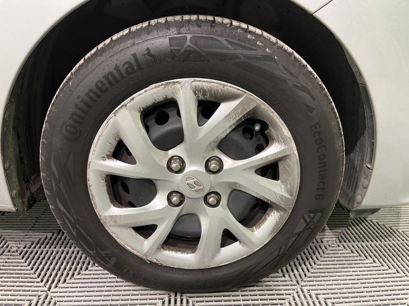 HYUNDAI i10 2019 - Photo n°8