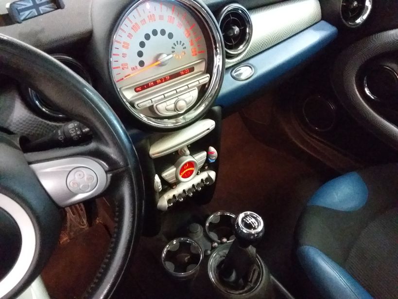 MINI HATCH R56 2010 - Photo n°20