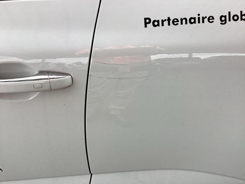 RENAULT MEGANE IV BERLINE 2022 - Photo n°10