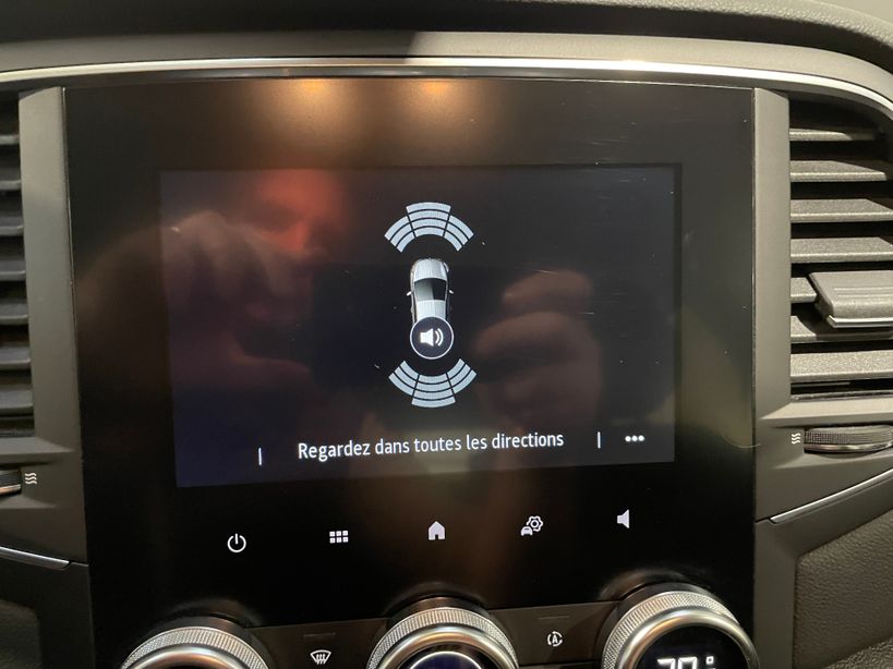 RENAULT MEGANE IV BERLINE 2022 - Photo n°18