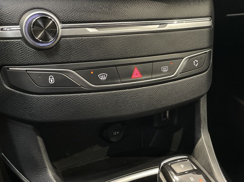 PEUGEOT 308 2021 - Photo n°18