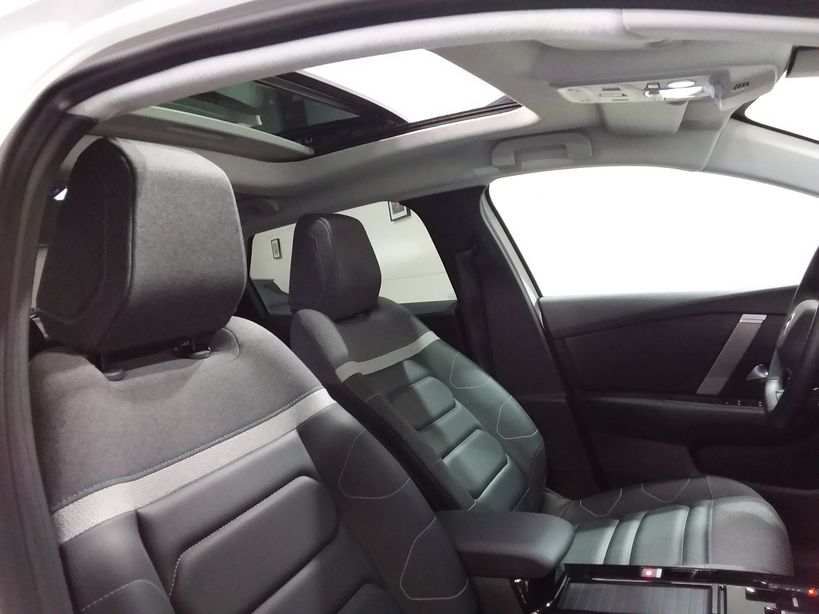 CITROEN C4 X 2023 - Photo n°8