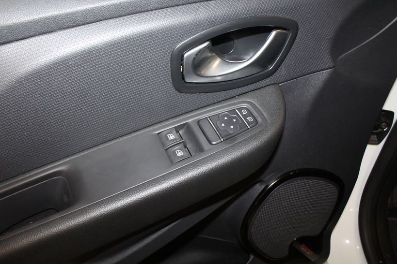 RENAULT CLIO IV BUSINESS 2018 - Photo n°11